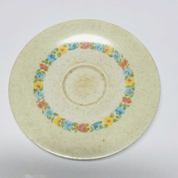 Lot of 2 Vintage Oneida Melmac Melamine Saucers Unique Floral Pattern Modern - Picture 2 of 7